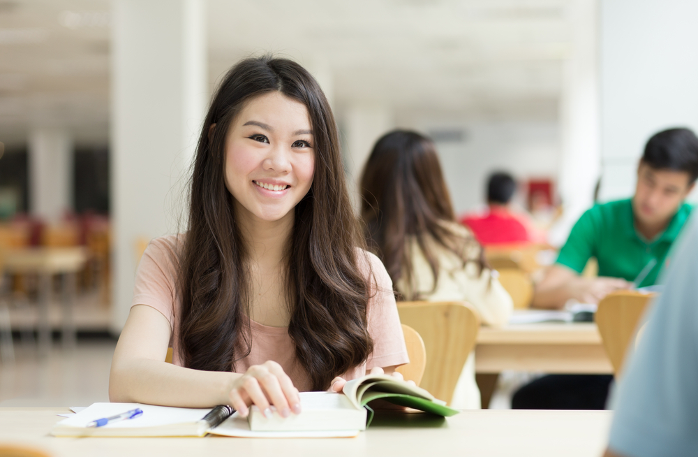 How to Start an Essay with a Strong and Engaging Introduction