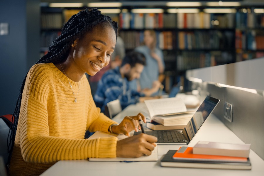 What Defines an Exploratory Analysis Essay?