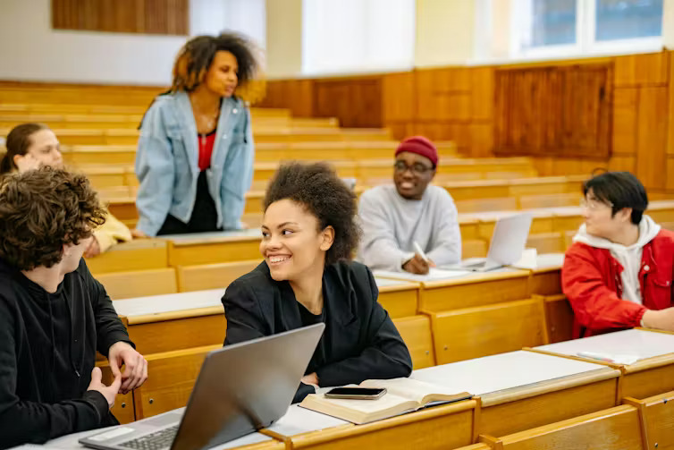 What is the Structure of a Comparison Essay?